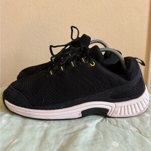 Orthofeet Biofit  Women's X-Wide Black Sneakers size 11